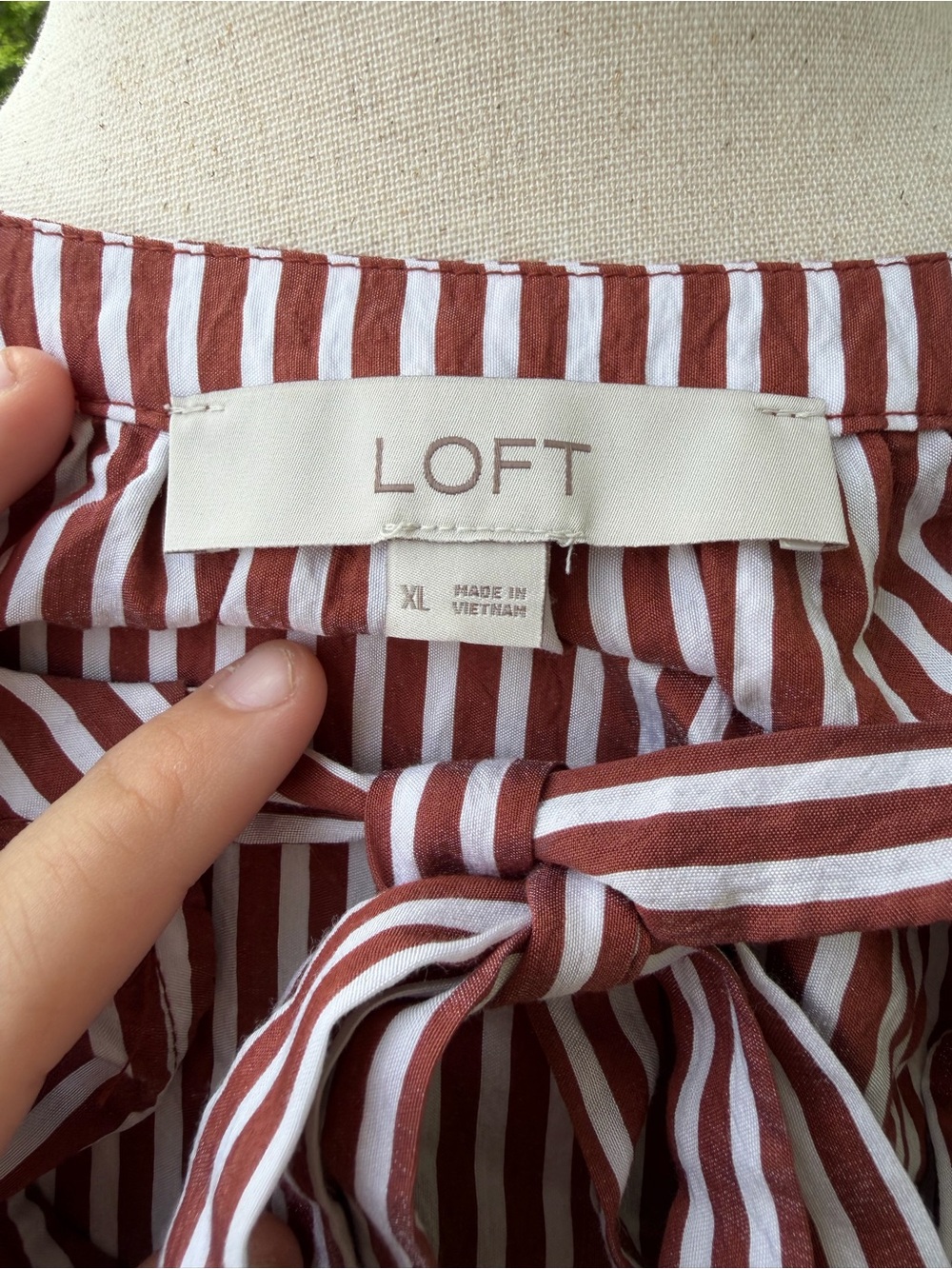 LOFT Women’s XL Rust White Stripe Tie Neck Peasant Blouse Ruched Sleeve Top - Picture 4 of 7